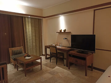 Grand Hyatt Bali Zimmer Tv Schreibtisch