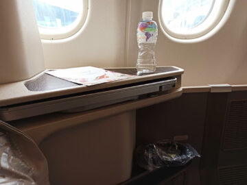 Srilankan Airlines Business Class Airbus A330 300 Tisch