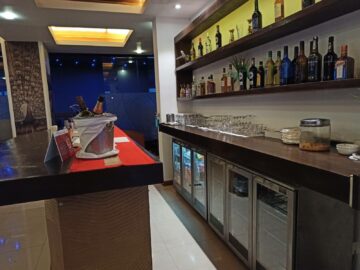 Srilankan Airlines Business Class Serendib Lounge Colombo Bar