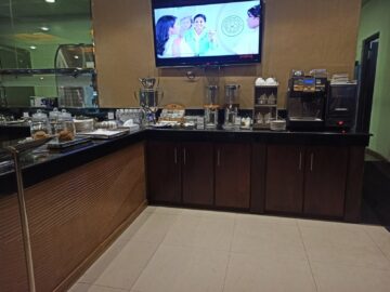Srilankan Airlines Business Class Serendib Lounge Colombo Kaffee Tee