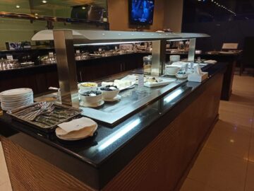 Srilankan Airlines Business Class Serendib Lounge Colombo Kalte Speisen