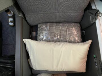 Eva Air Business Class B787 10 Kissen Decke