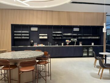 Finnair Business Lounge Helsinki Non Schengen Eingangsbereich 6