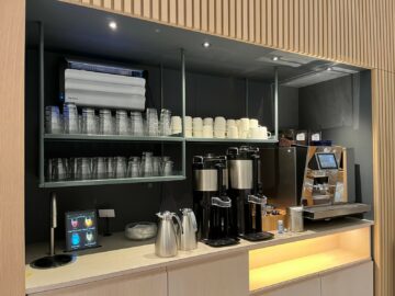Finnair Business Lounge Helsinki Non Schengen Kaffee Station
