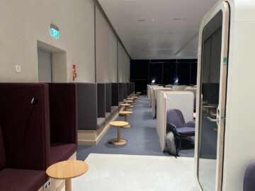Finnair Business Lounge Helsinki Non Schengen Telefonkabine 2