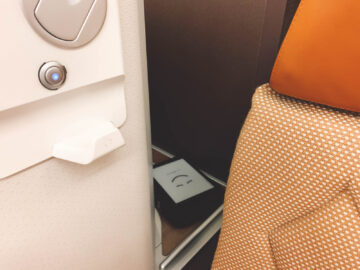 Oman Air Business Class A330 200 Ablage 1