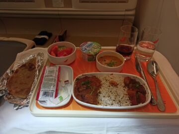 Air India Business Class Boeing 787 8 Abendessen Hauptspeise