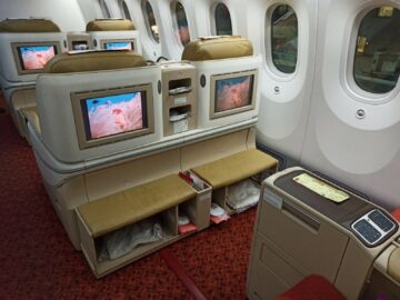 Air India Business Class Boeing 787 8 Staufach Ottoman