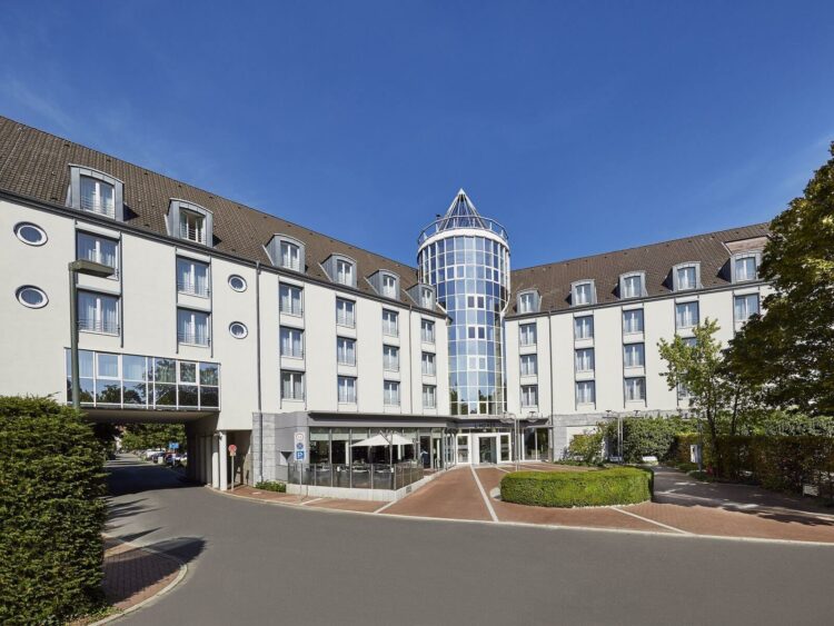 Lindner Hotel Airport Duesseldorf Fassade Copyright