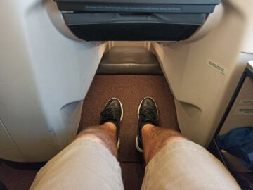 Malaysia Airlines Business Class Airbus A330 300 Sitz Fussraum