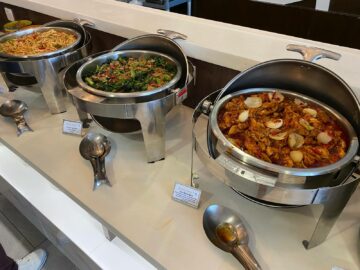 Malaysia Airlines Domestic Golden Lounge Kuala Lumpur Auswahl Mittag