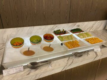 Malaysia Airlines Domestic Golden Lounge Kuala Lumpur Fruechte