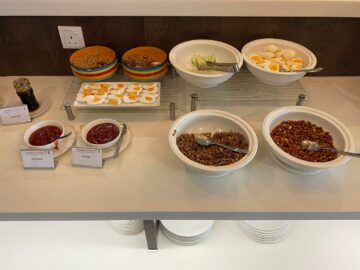 Malaysia Airlines Domestic Golden Lounge Kuala Lumpur Snacks