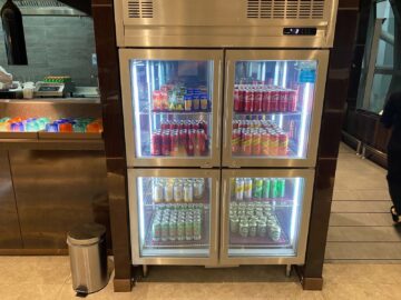 Thai Airways Royal Orchid Prestige Lounge Bangkok Kuehlschrank