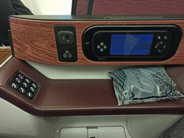 Qatar Airways Business Class Airbus A330 300 Sitz Bedienelement Controller Anschluesse