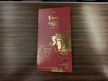 Qatar Airways Business Class Airbus A330 300 Speisekarte Deckblatt