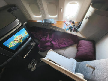 Qatar Airways First Class 777 300 Bett 3