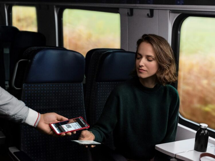 Swiss Air Rail Ticketkontrolle Copyright