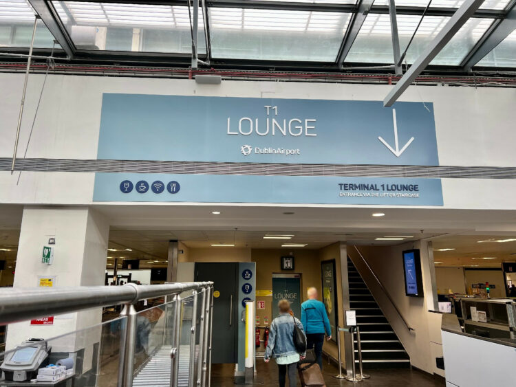 Terminal 1 Lounge Dublin Airport Eingang