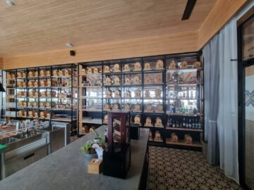 Hilton Maldives Amingiri Aura Pool Bar 4
