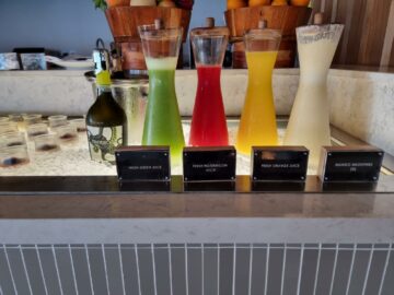Hilton Maldives Amingiri Fruehstuecksbuffet 24