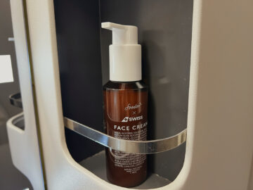 Swiss First Class Boeing 777 300er Bad Amenities 1