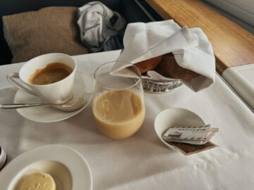 Swiss First Class Fruehstueck 2