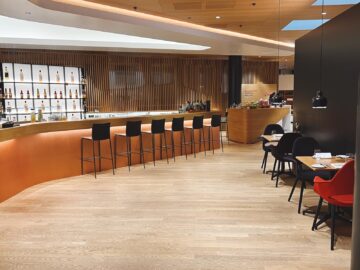 Swiss First Class Lounge Zuerich A Bar 11