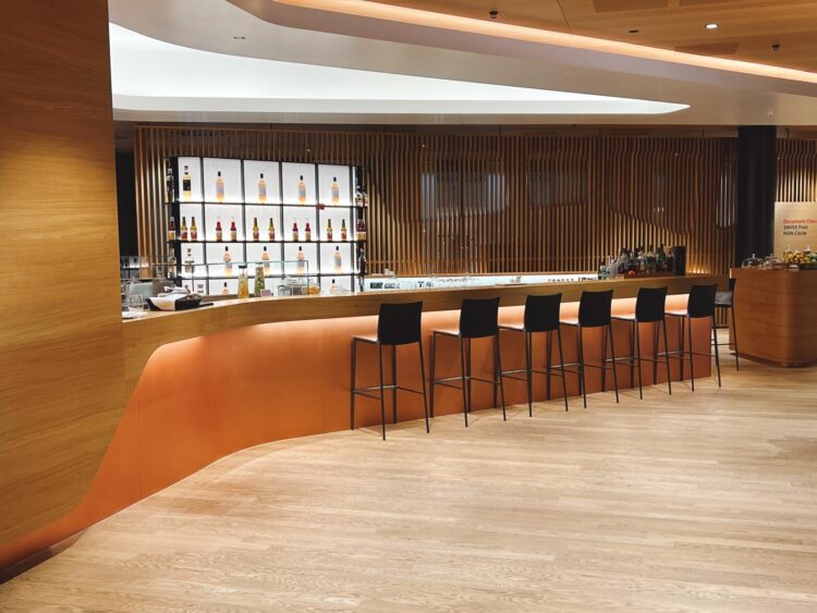 Swiss First Class Lounge Zuerich A Bar 12