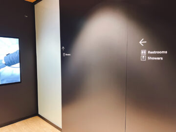 Swiss First Class Lounge Zuerich A Duschen Wc 1