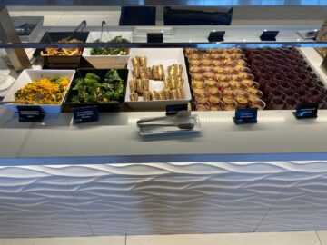 Air New Zealand Auckland International Lounge Auswahl Buffet