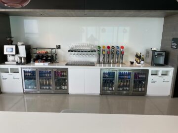 Air New Zealand Auckland International Lounge Getraenkestation