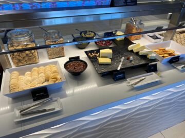 Air New Zealand Auckland International Lounge Kaese