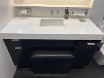 Air New Zealand Auckland International Lounge Waschbecken Dusche