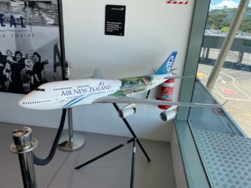 Air New Zealand Wellington Domestic Lounge Modelflugzeug