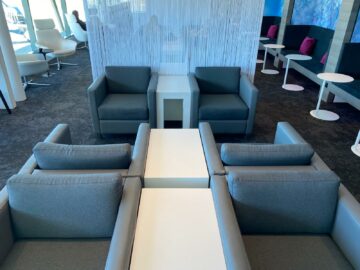 Air New Zealand Wellington Domestic Lounge Sitzmoeglichkeiten4