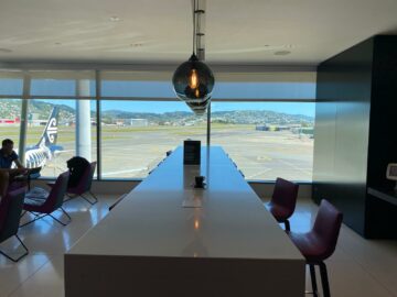Air New Zealand Wellington Domestic Lounge Thekentisch