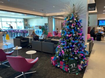 Air New Zealand Wellington Domestic Lounge Weihnachtsbaum