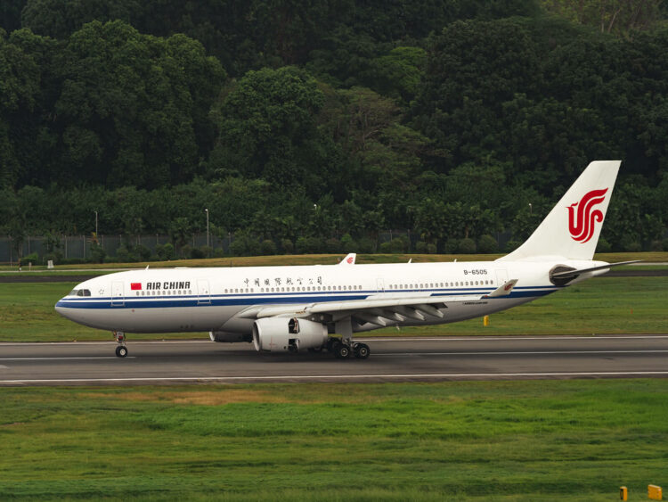 Flugzeug Air China Airbus A330 200 Singapur