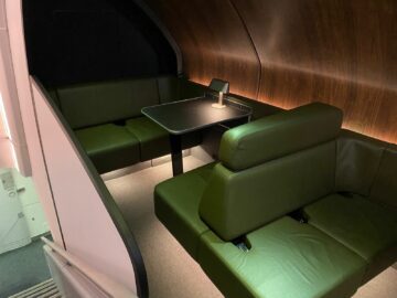 Qantas Airways Business Class Airbus A380 800 Bank Tische