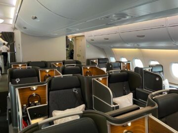 Qantas Airways Business Class Airbus A380 800 Kabine Von Vorne