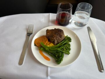 Qantas Airways Business Class Airbus A380 800 Rinderfillet