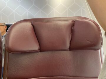 Qantas Business Class Boeing 737 800 Kopfstuetze Verstellbar