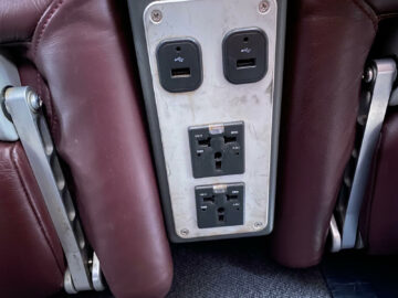 Qantas Business Class Boeing 737 800 Stecker Usb