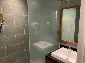 Vietnam Airlines Lotus Lounge 2 Tan So Nhat Airport Ho Chi Minh Stadt Dusche