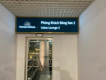 Vietnam Airlines Lotus Lounge 2 Tan So Nhat Airport Ho Chi Minh Stadt Eingang Lounge