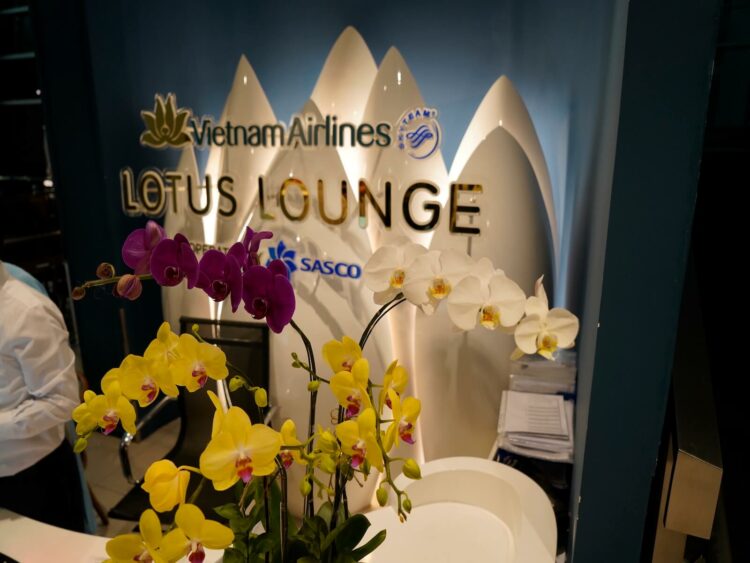 Vietnam Airlines Lotus Lounge 2 Tan So Nhat Airport Ho Chi Minh Stadt Lotus Lounge Eingangsbereich