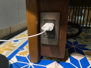 Vietnam Airlines Lotus Lounge 2 Tan So Nhat Airport Ho Chi Minh Stadt Steckdose Usb
