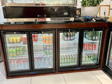 Ahs Business Class Lounge Cotonou Getraenke 1