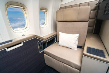 Kuwait Airways Boeing 777 First Class Sitz Copyright